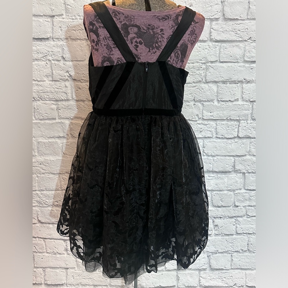 DC Comics Limited Edition Batman Formal Dress sz 16 - Picture 3 of 6